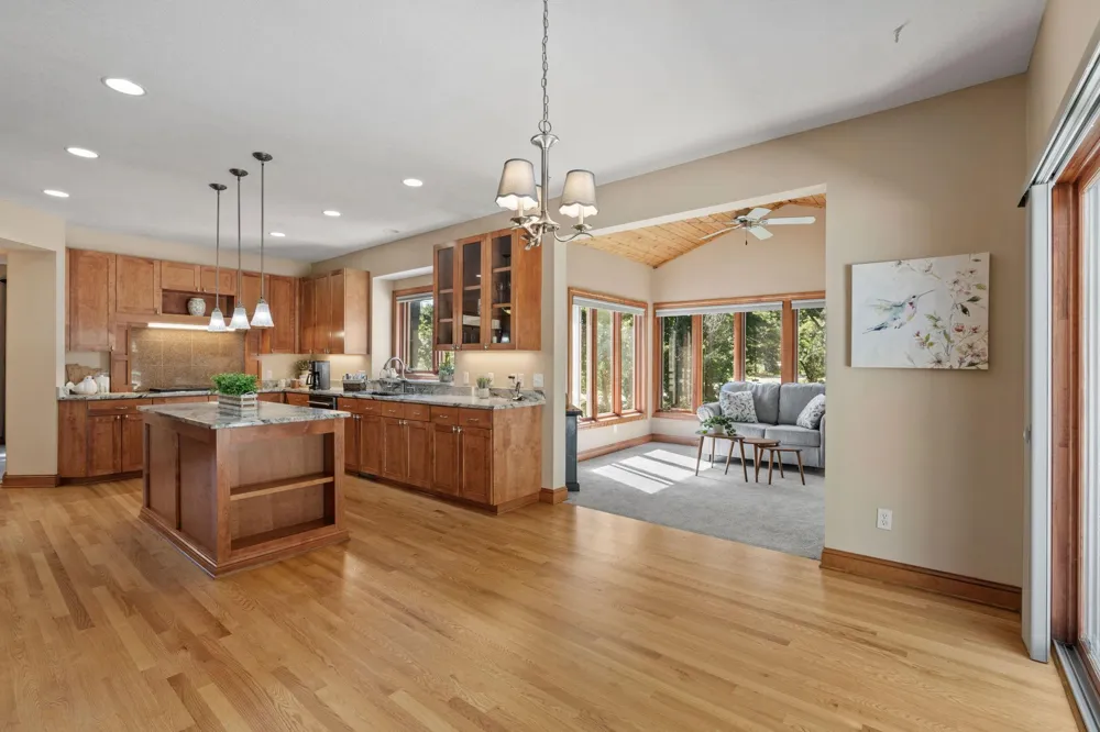 17854 179th Trail W Lakeville, MN 55044