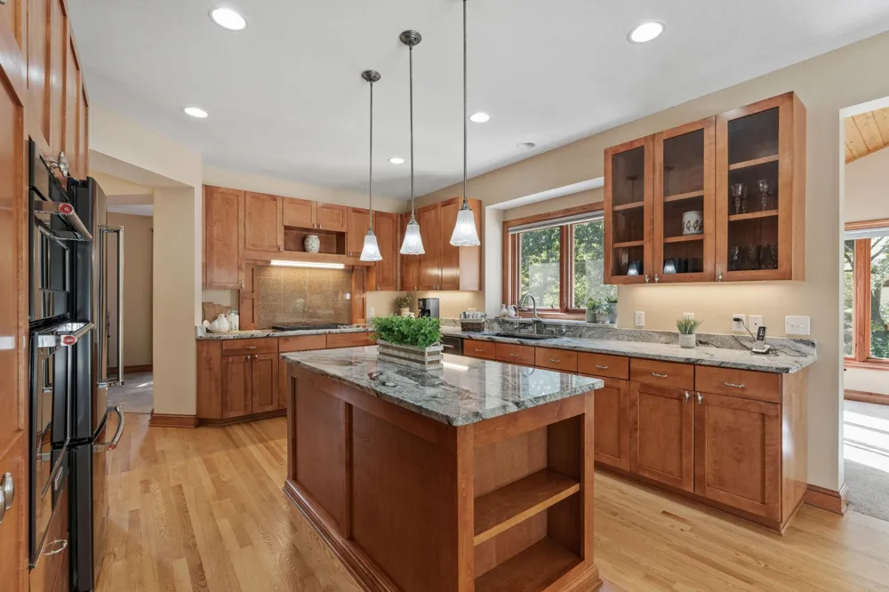 17854 179th Trail W Lakeville, MN 55044