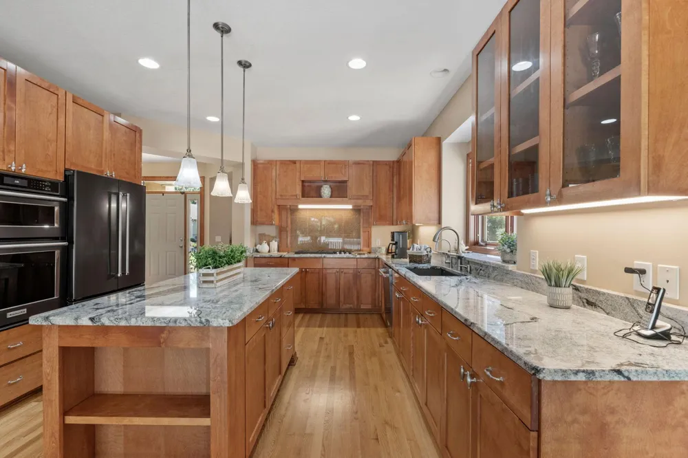 17854 179th Trail W Lakeville, MN 55044