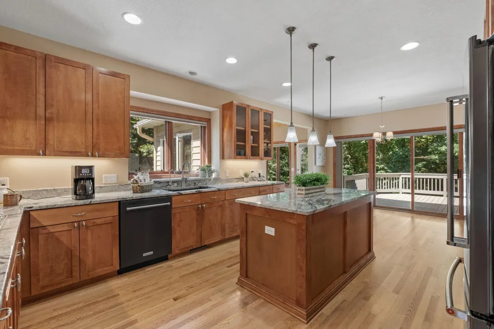17854 179th Trail W Lakeville, MN 55044