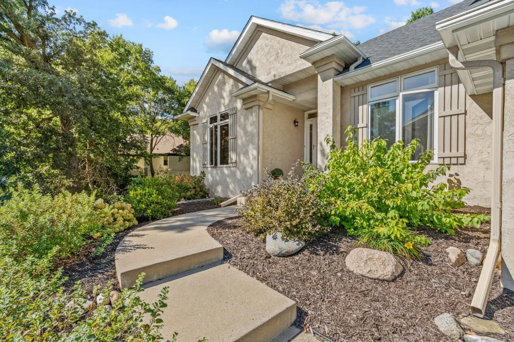 17854 179th Trail W Lakeville, MN 55044