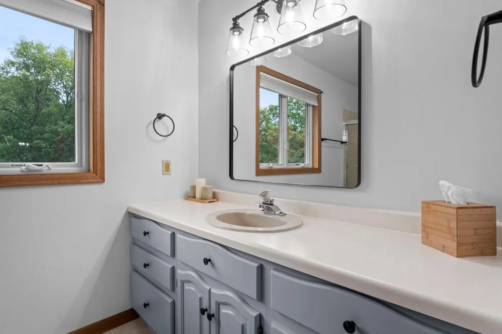 7640 Bowman Court Inver Grove Heights, MN 55076