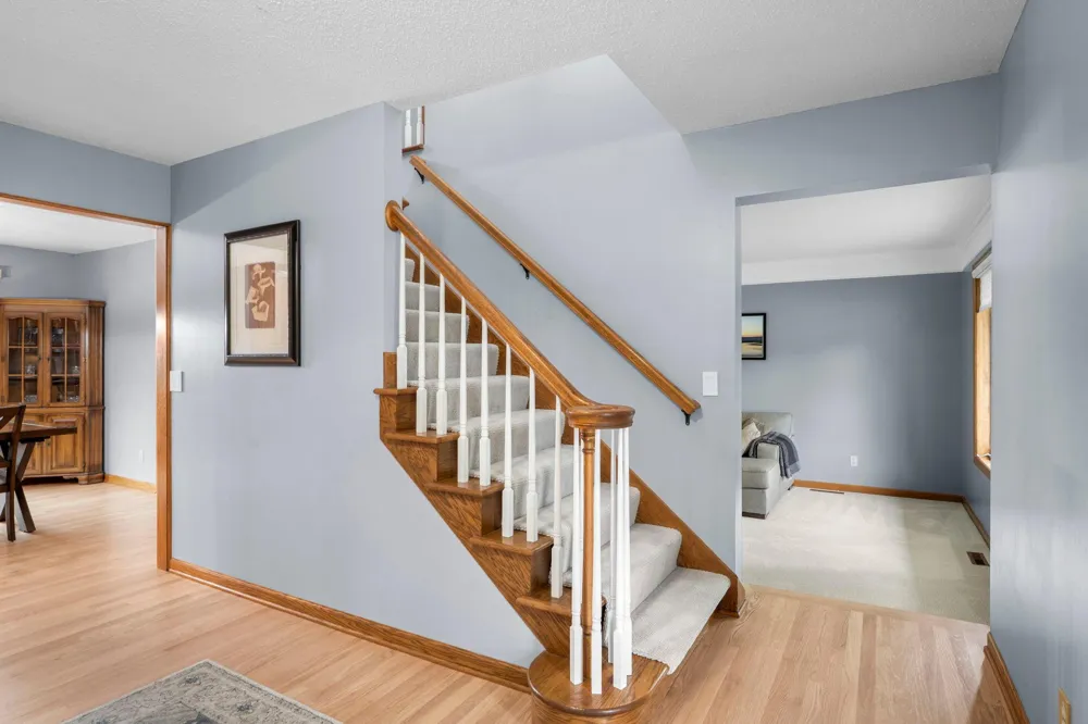 7640 Bowman Court Inver Grove Heights, MN 55076