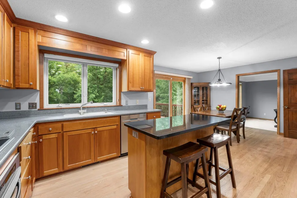 7640 Bowman Court Inver Grove Heights, MN 55076