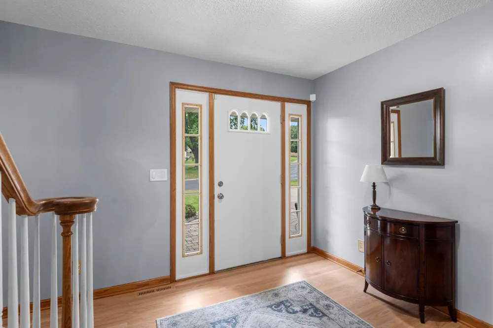 7640 Bowman Court Inver Grove Heights, MN 55076
