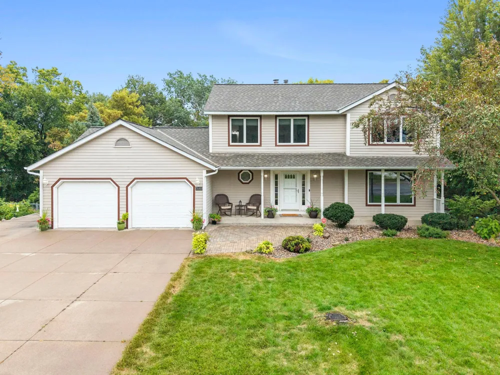 7640 Bowman Court Inver Grove Heights, MN 55076