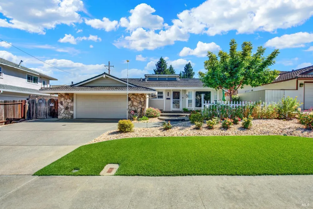 470 Meadowview Drive Vacaville, CA 95688