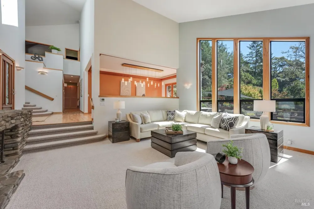 12300 Elliott Lane Sebastopol, CA 95472