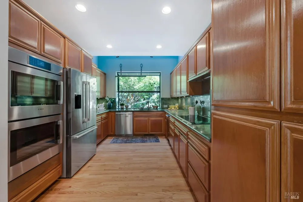 12300 Elliott Lane Sebastopol, CA 95472