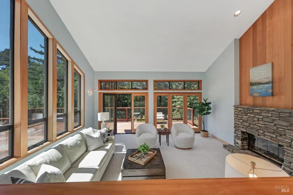 12300 Elliott Lane Sebastopol, CA 95472