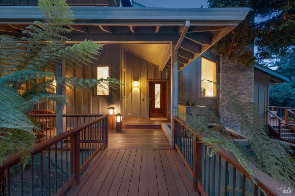 12300 Elliott Lane Sebastopol, CA 95472