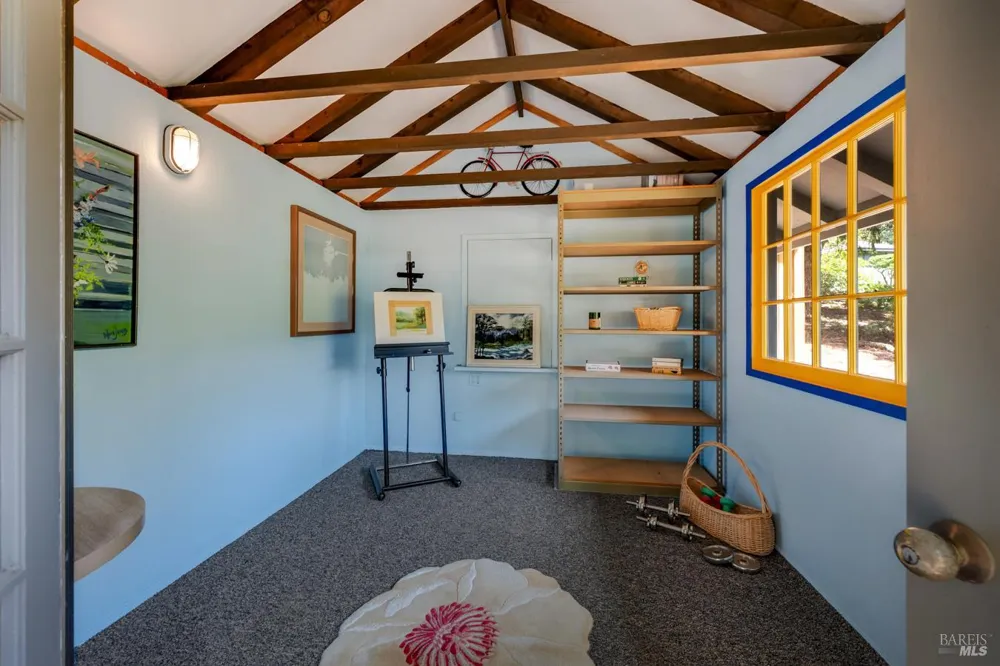 12300 Elliott Lane Sebastopol, CA 95472