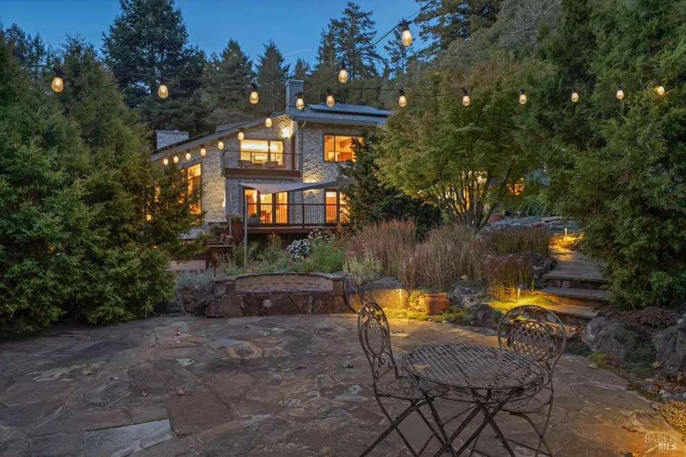 12300 Elliott Lane Sebastopol, CA 95472