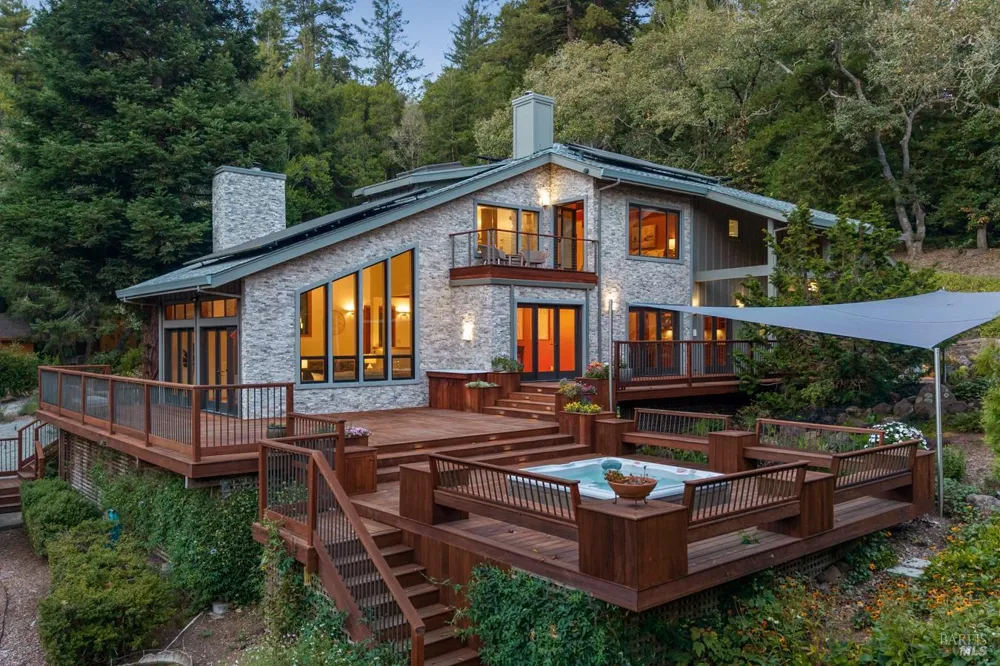 12300 Elliott Lane Sebastopol, CA 95472