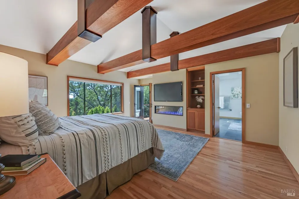 12300 Elliott Lane Sebastopol, CA 95472