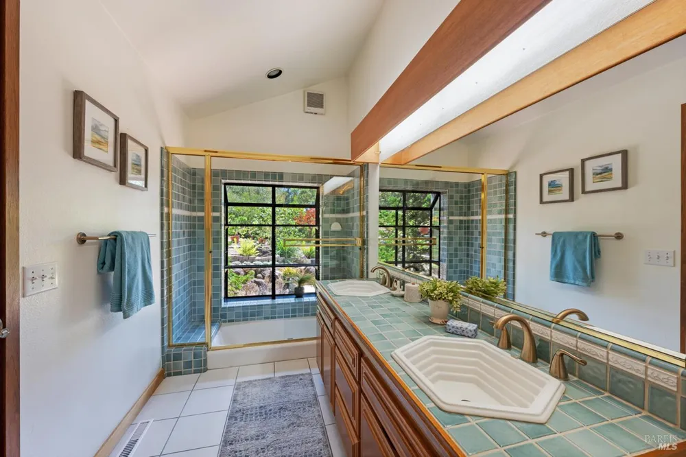 12300 Elliott Lane Sebastopol, CA 95472
