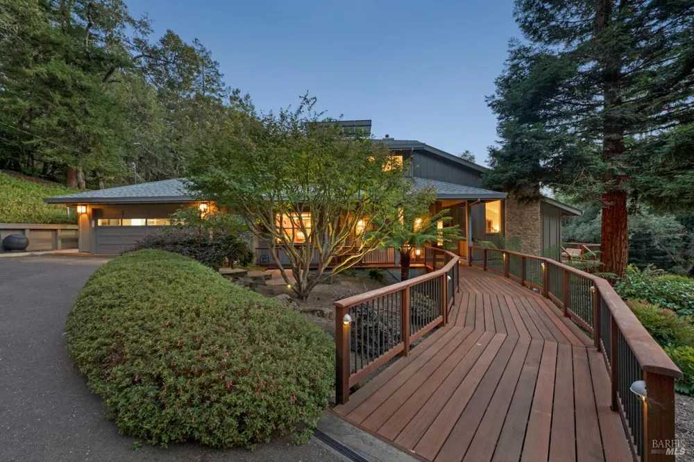 12300 Elliott Lane Sebastopol, CA 95472