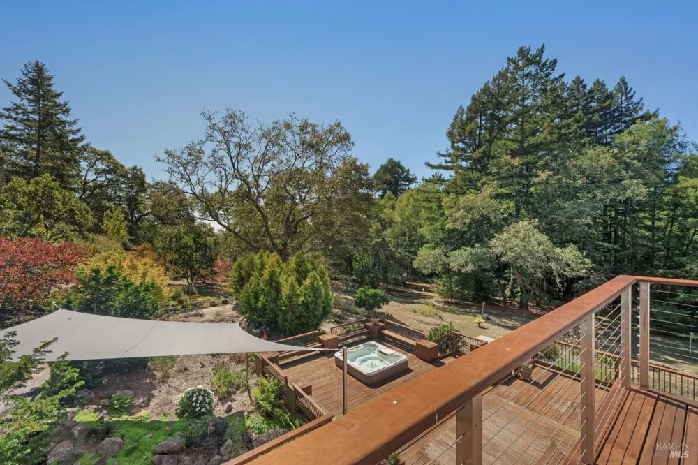 12300 Elliott Lane Sebastopol, CA 95472
