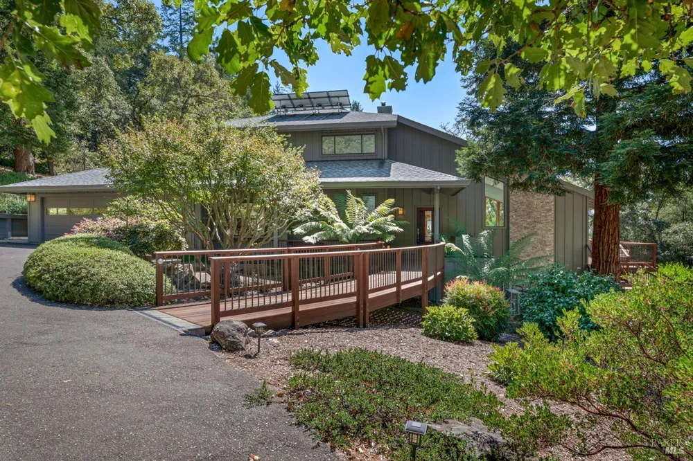 12300 Elliott Lane Sebastopol, CA 95472