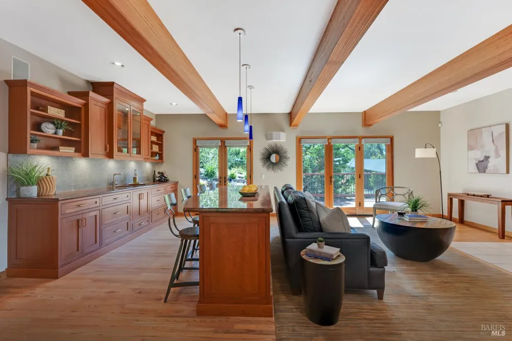 12300 Elliott Lane Sebastopol, CA 95472