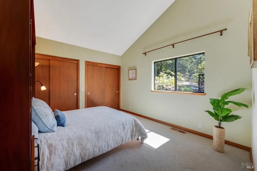 12300 Elliott Lane Sebastopol, CA 95472