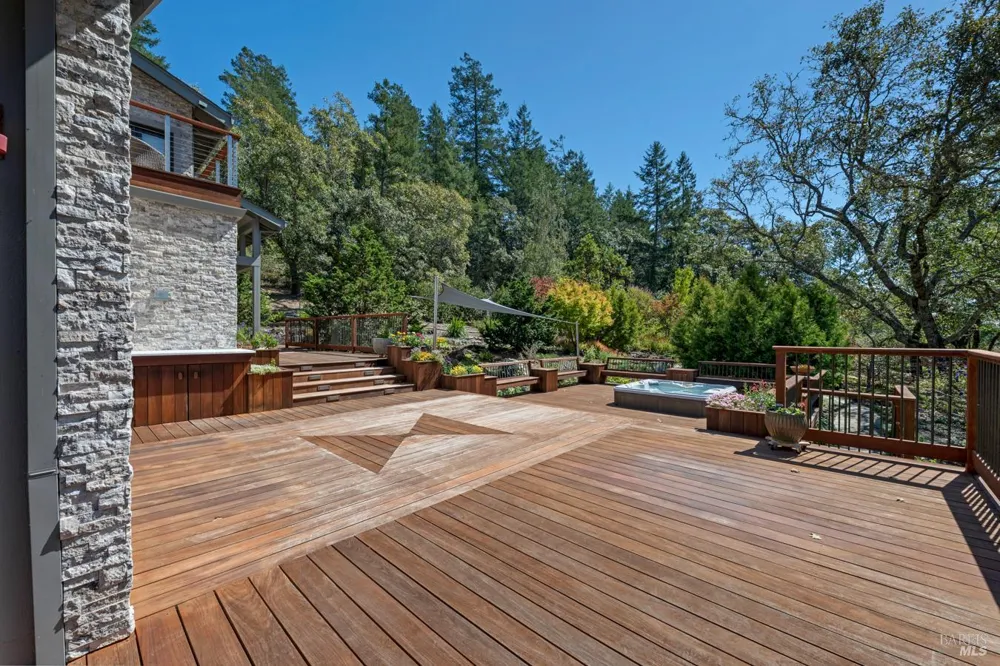 12300 Elliott Lane Sebastopol, CA 95472
