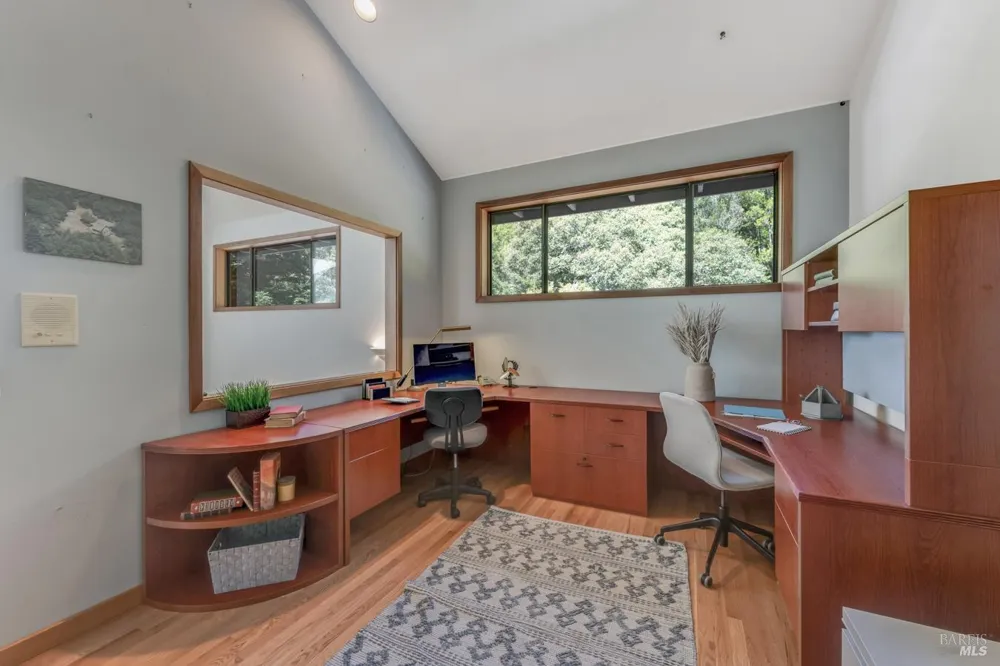 12300 Elliott Lane Sebastopol, CA 95472