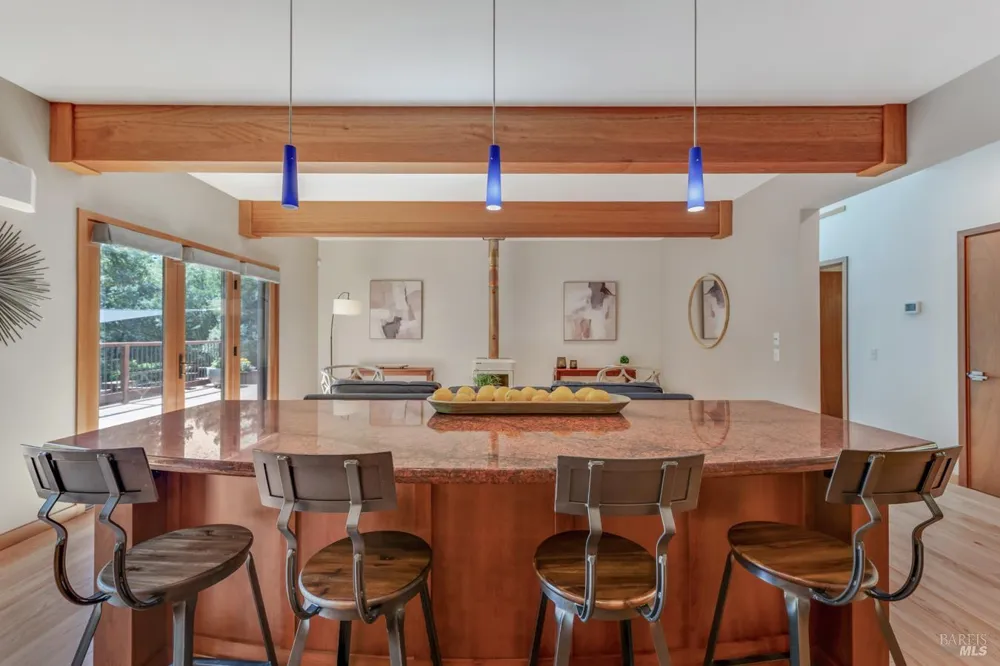 12300 Elliott Lane Sebastopol, CA 95472