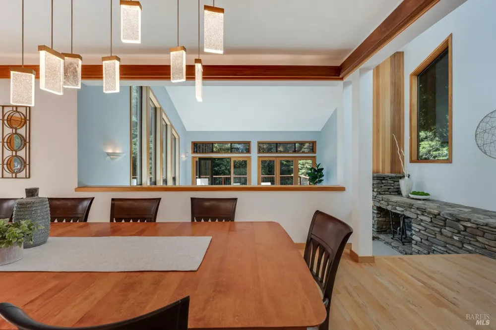 12300 Elliott Lane Sebastopol, CA 95472
