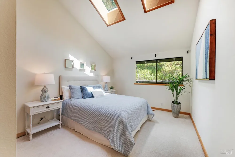 12300 Elliott Lane Sebastopol, CA 95472