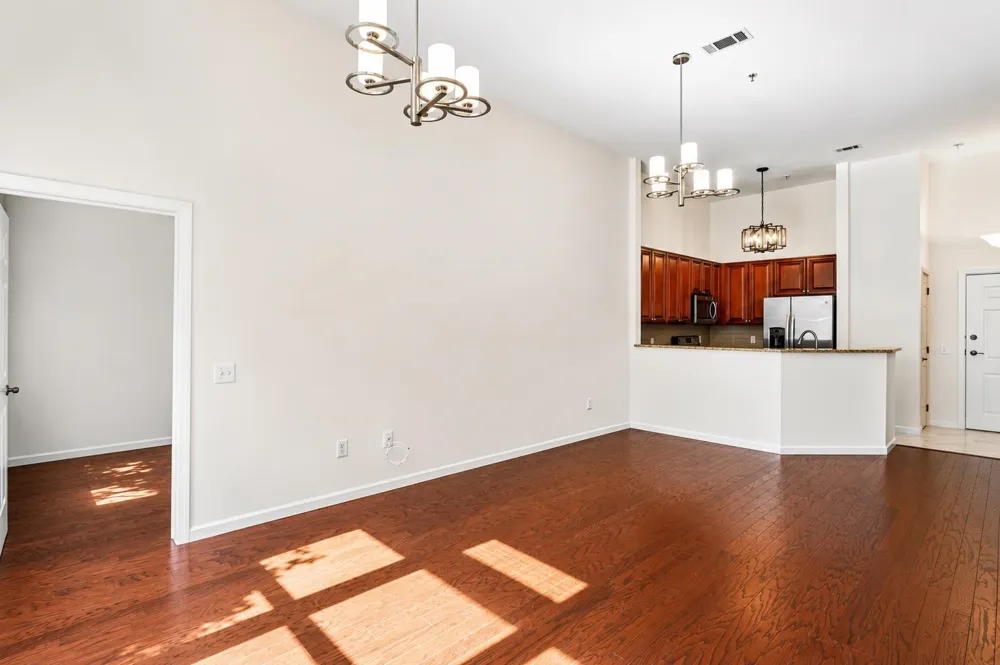 15 WARREN ST Jersey City, NJ 07302