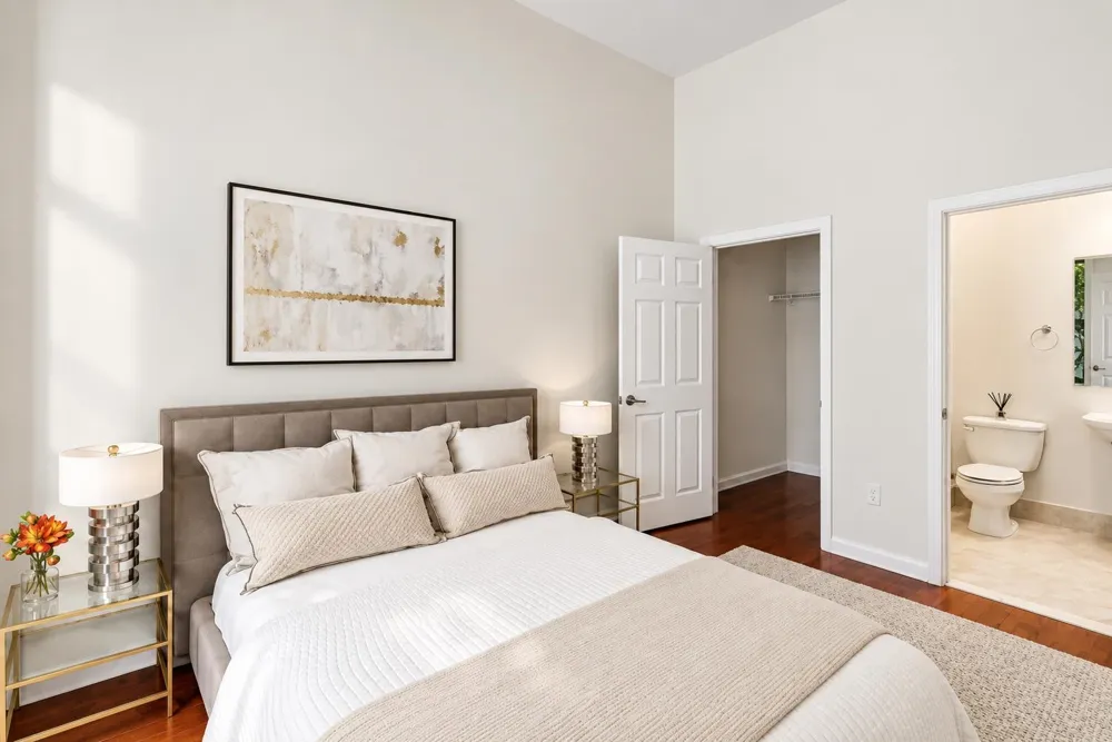 15 WARREN ST Jersey City, NJ 07302