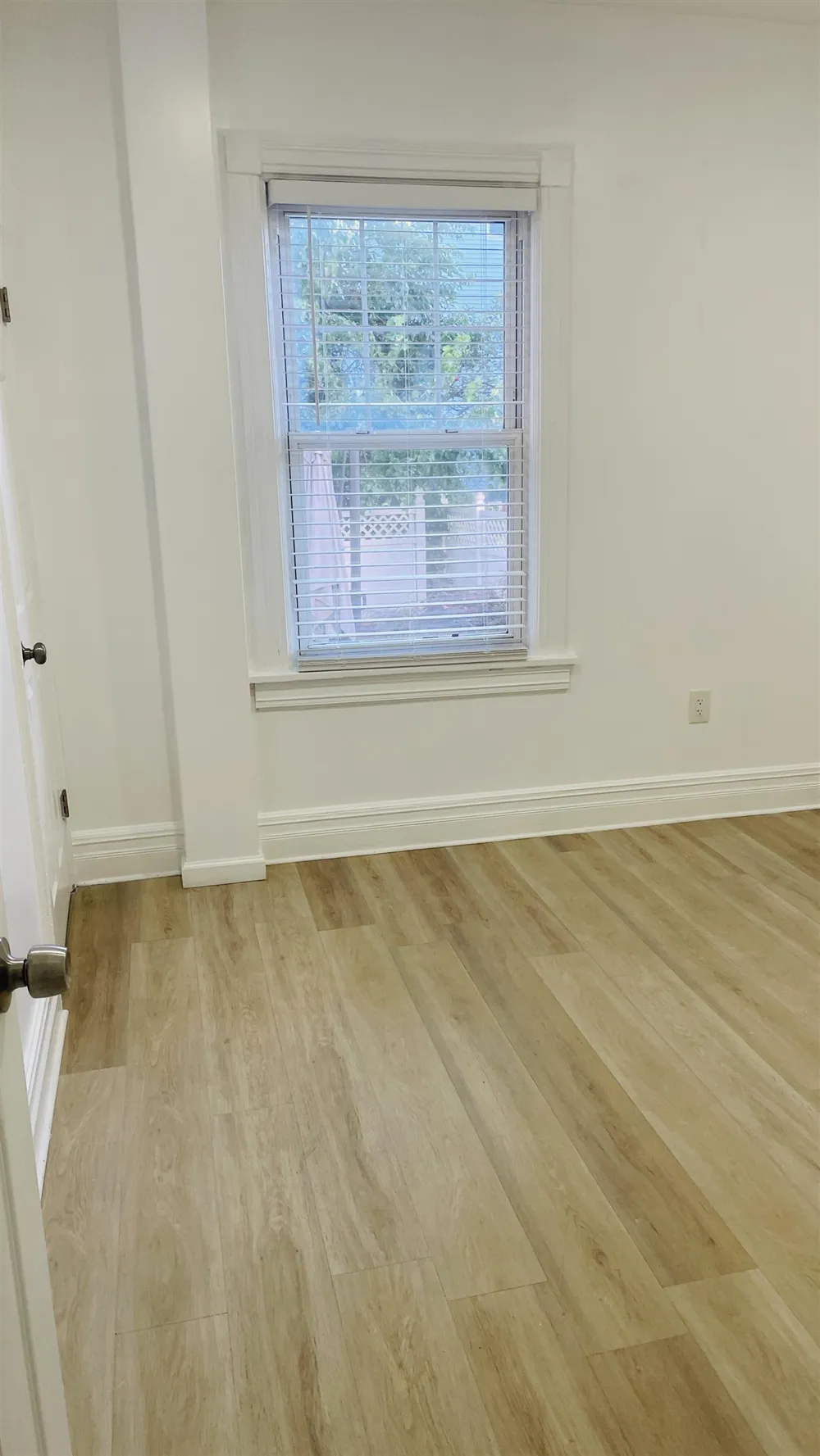 22 WEST 35TH ST Bayonne, NJ 07002