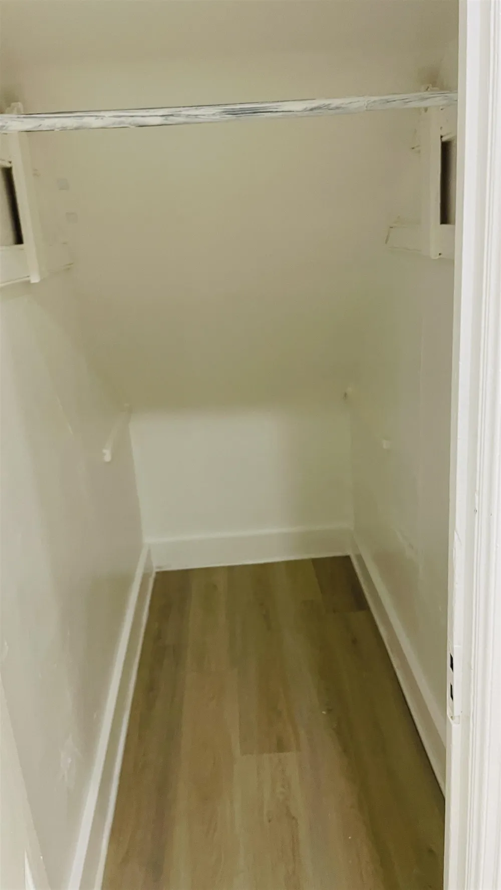 22 WEST 35TH ST Bayonne, NJ 07002