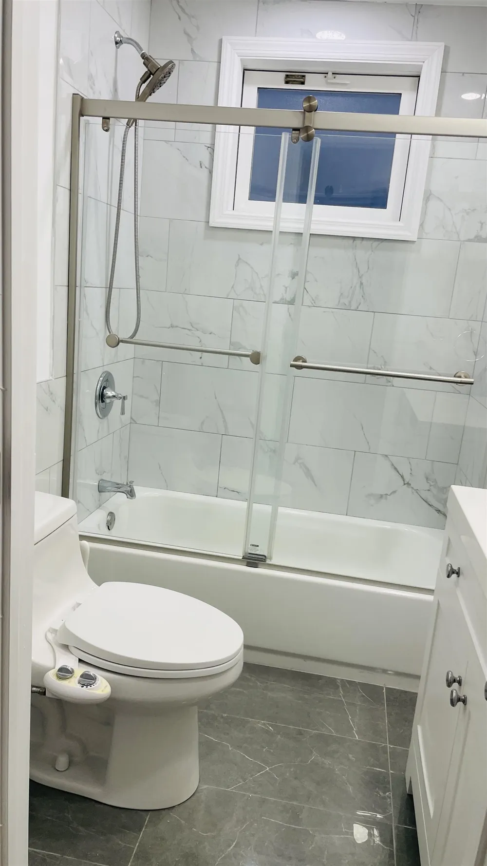 22 WEST 35TH ST Bayonne, NJ 07002