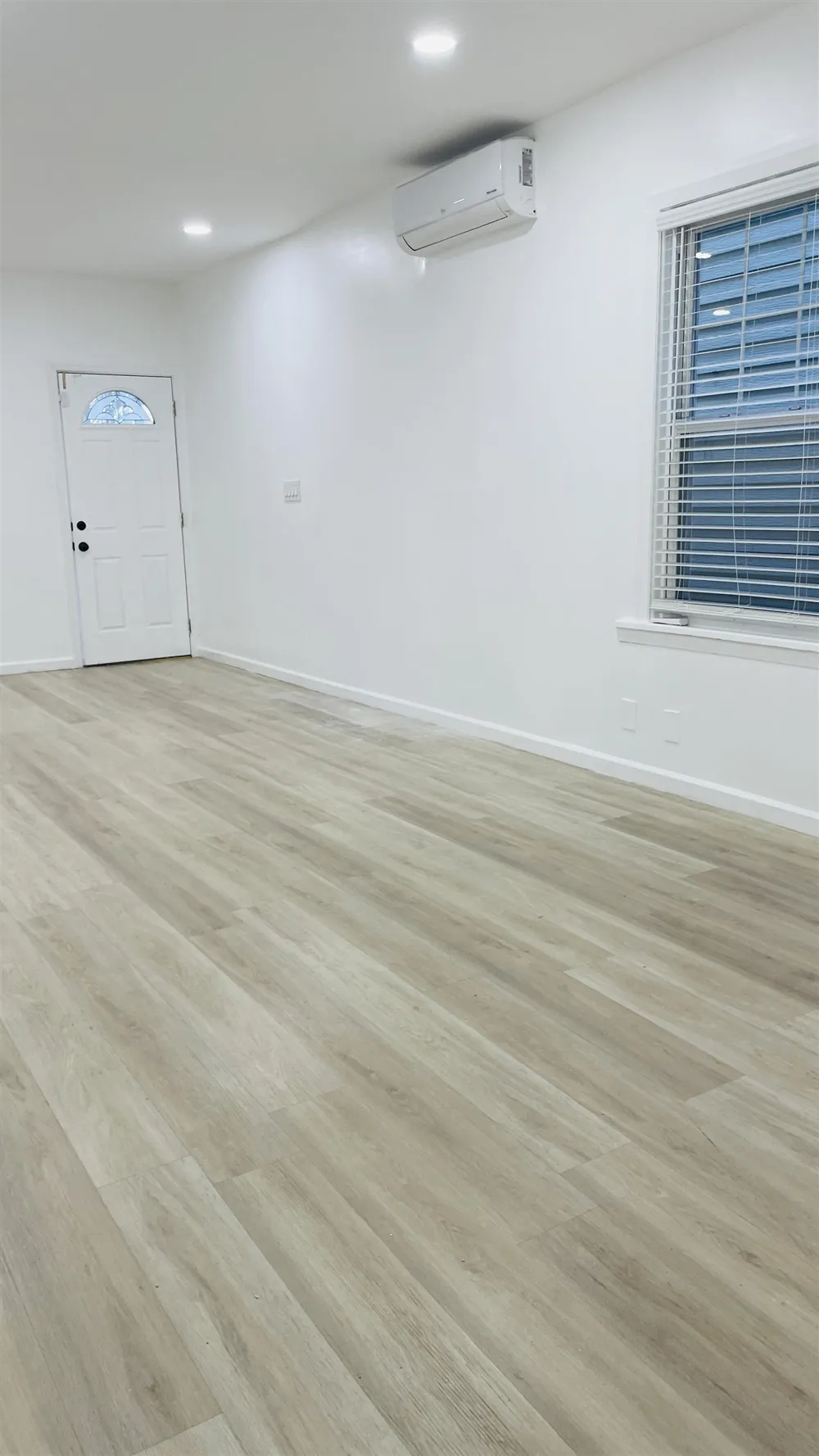 22 WEST 35TH ST Bayonne, NJ 07002