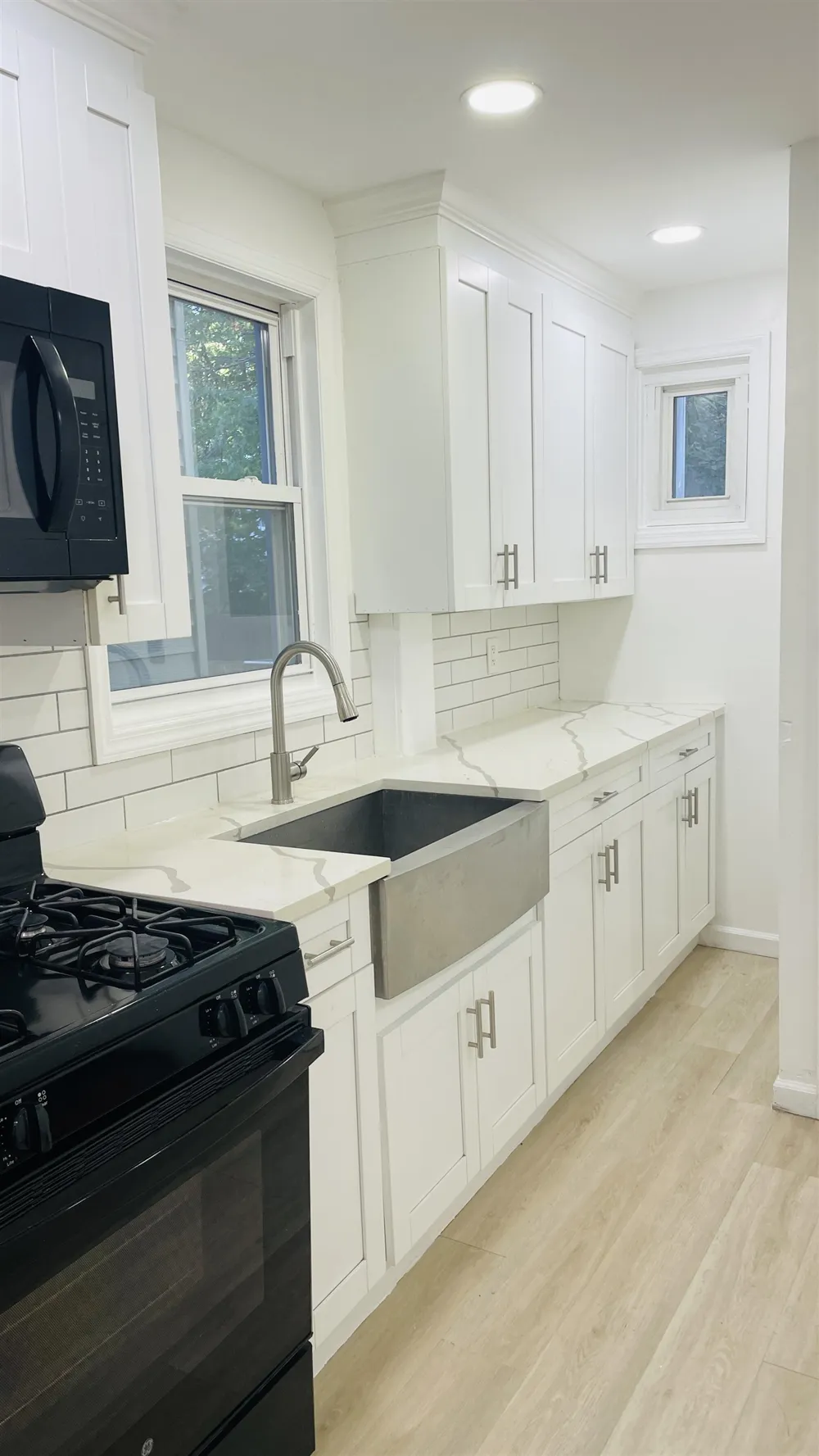 22 WEST 35TH ST Bayonne, NJ 07002