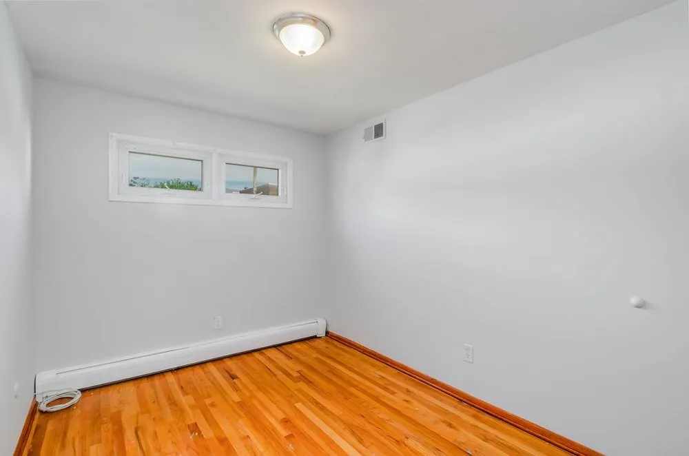 145 HOBART AVE Bayonne, NJ 07002