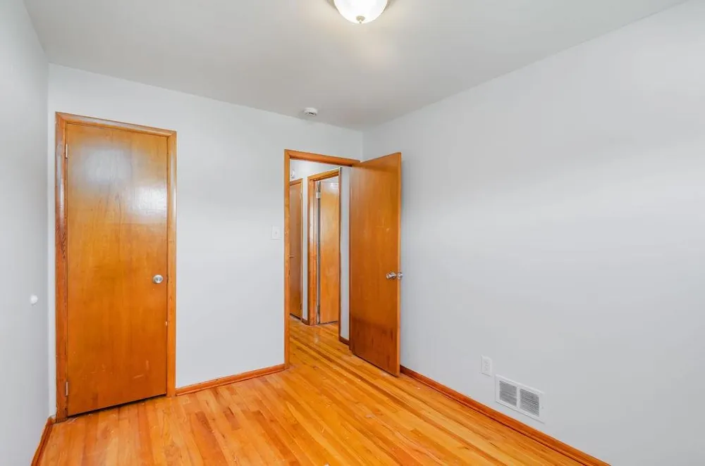 145 HOBART AVE Bayonne, NJ 07002