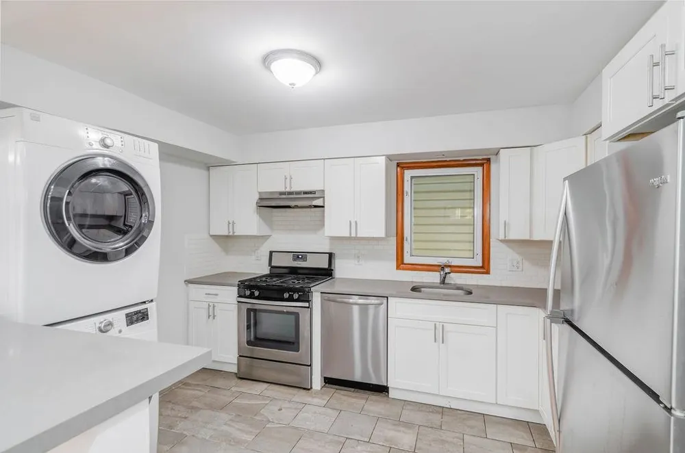145 HOBART AVE Bayonne, NJ 07002