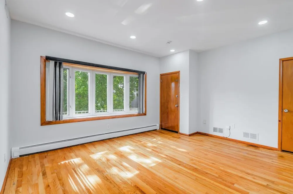 145 HOBART AVE Bayonne, NJ 07002