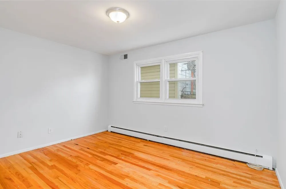 145 HOBART AVE Bayonne, NJ 07002