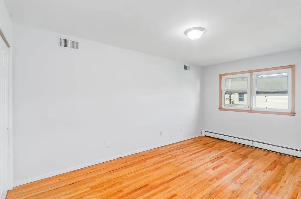 145 HOBART AVE Bayonne, NJ 07002
