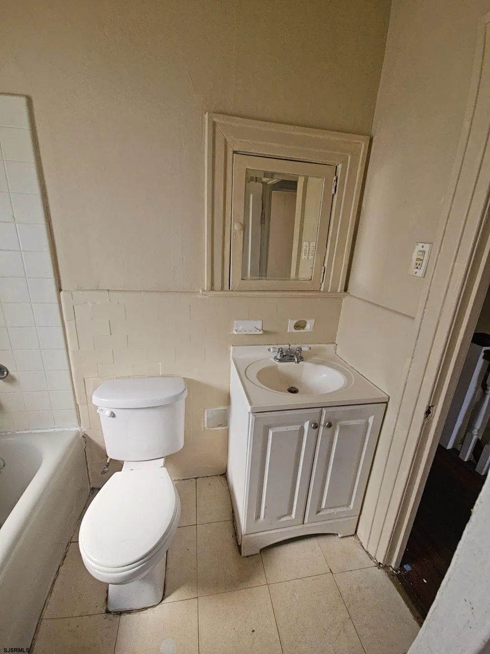 12 Belle Haven Ct Atlantic City, NJ 08401