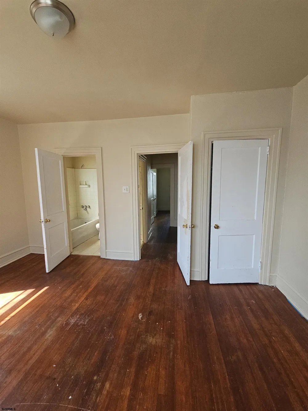 12 Belle Haven Ct Atlantic City, NJ 08401