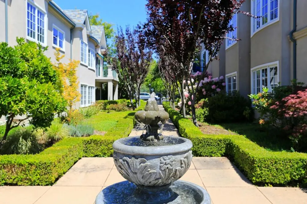 1 W Edith Avenue #D226 Los Altos, CA 94022