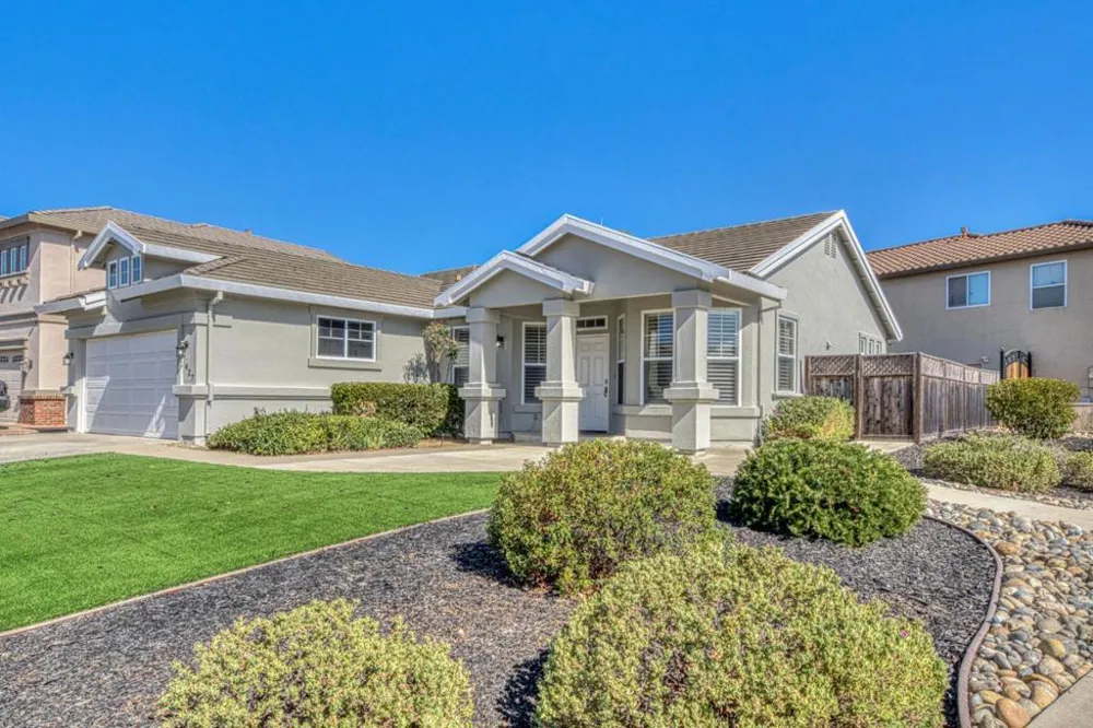 427 Chardonnay Drive Salinas, CA 93906