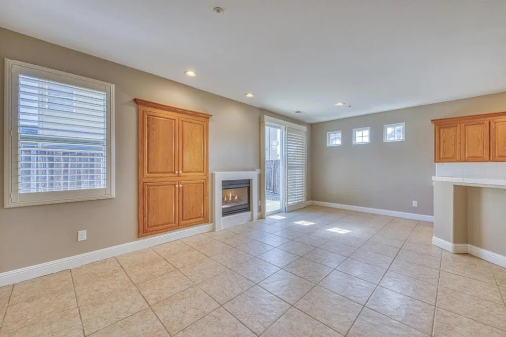 427 Chardonnay Drive Salinas, CA 93906