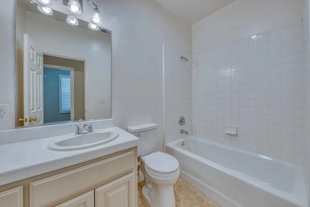 427 Chardonnay Drive Salinas, CA 93906