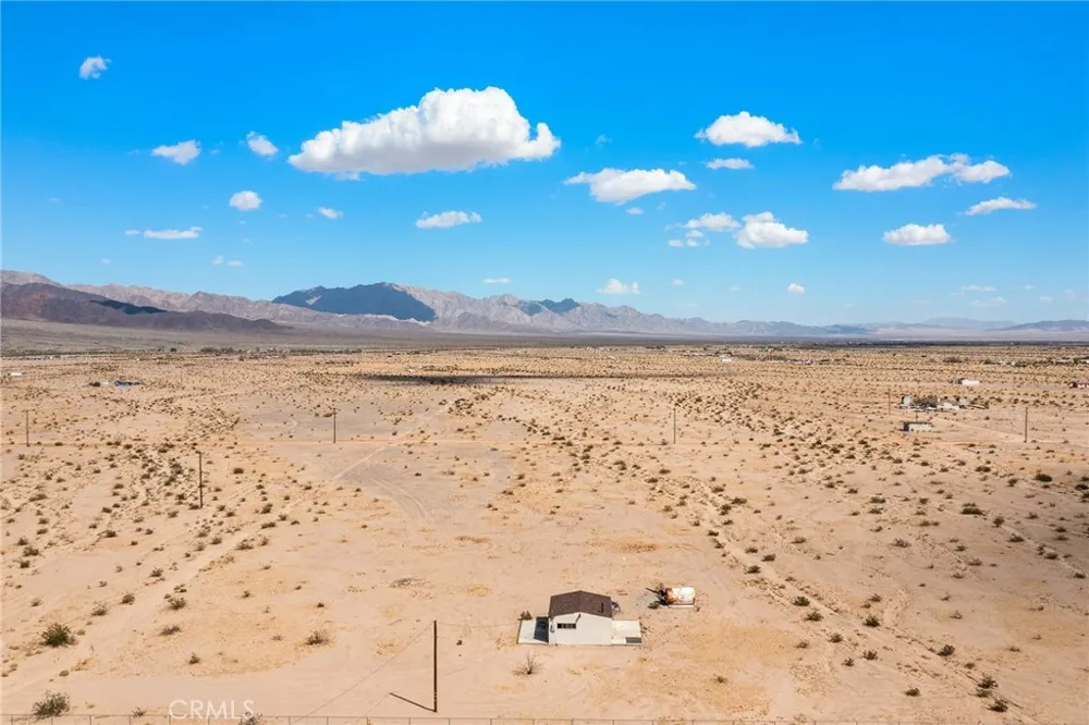 82229 Raven Roost 29 Palms, CA 92277